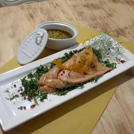 Crystal Chalet Hotel *