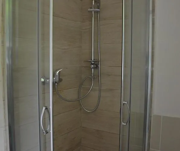 Crystal Chalet Szálloda